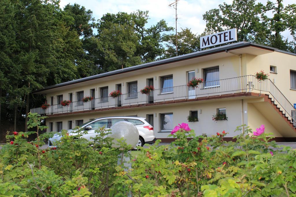 Hotel Drive In Motel Capellen Exterior foto